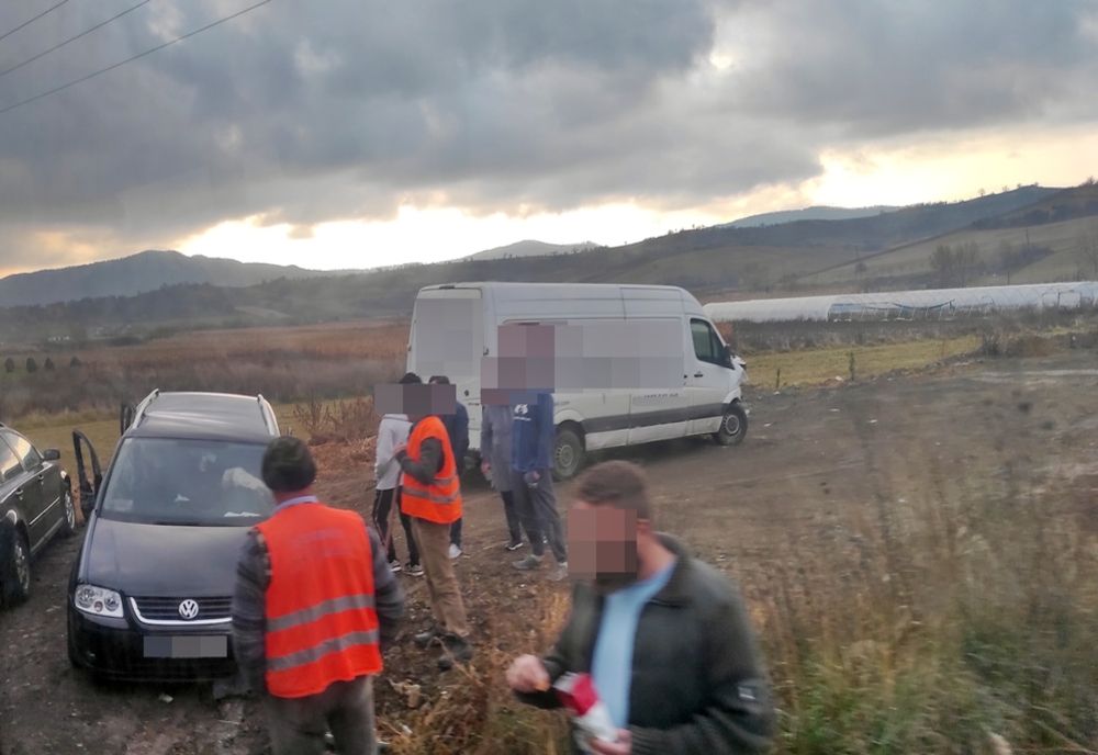 FOTO: Carambol pe DN 17C, în Cepari! Două persoane, la spital