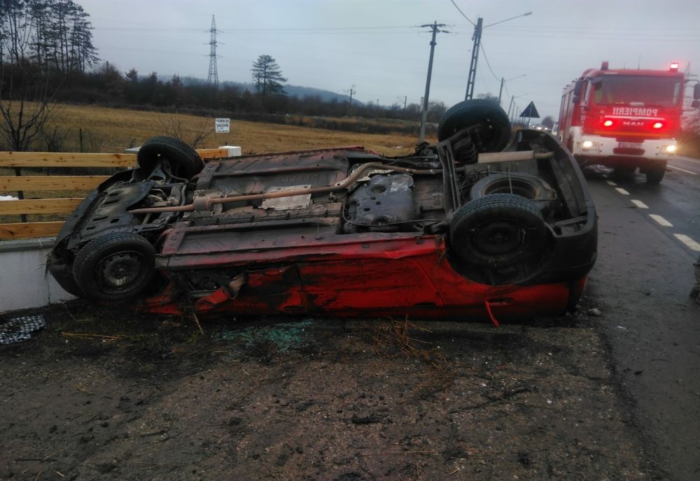 Două persoane la spital, din cauza unui șofer beat