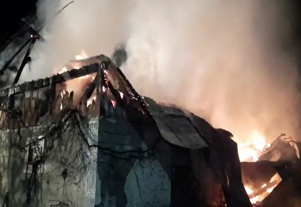 Tânăr din Lunca, reținut de polițiști! Ar fi incendiat intenționat o gospodărie din sat