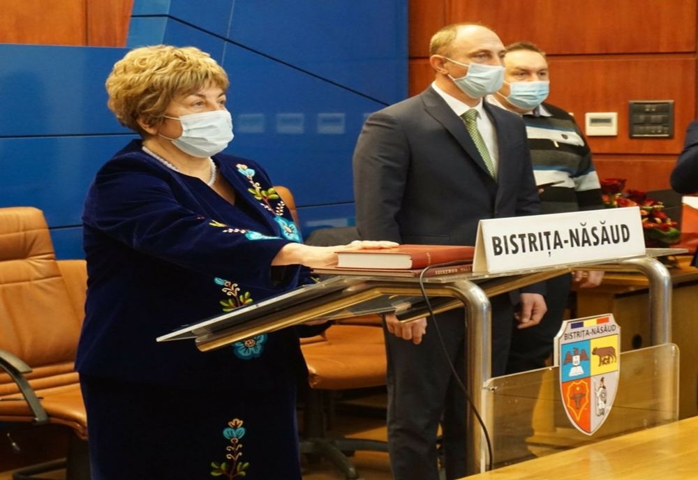 Noul prefect de Bistrița-Năsăud, Mica Oprea, a depus jurământul