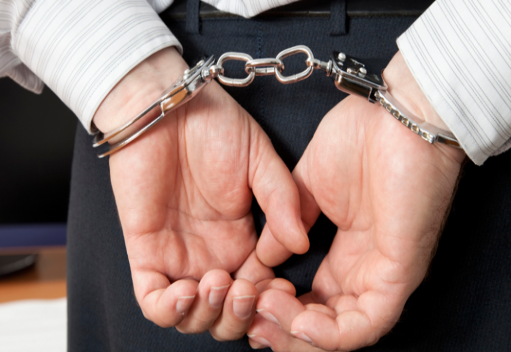 Hoț din Botoșani, care a furat bunuri și bani de la firme de pe Valea Bârgăului, prins de polițiștii bistrițeni! Riscă să ajungă după gratii