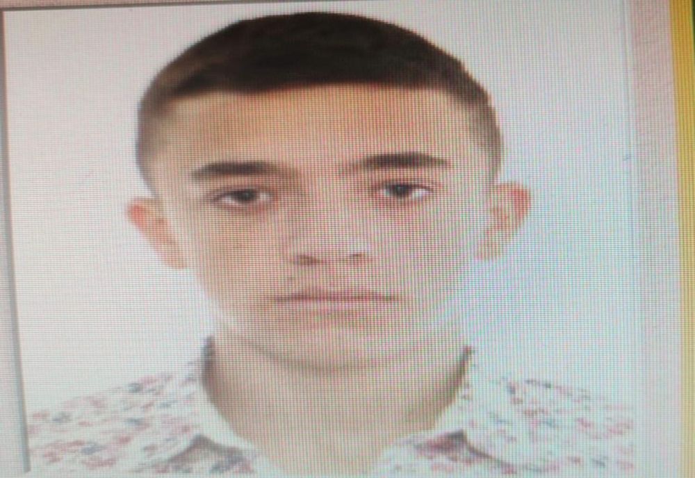 Un elev de la o școală din Bistrița s-a făcut nevăzut după terminarea cursurilor! Poliția îl caută