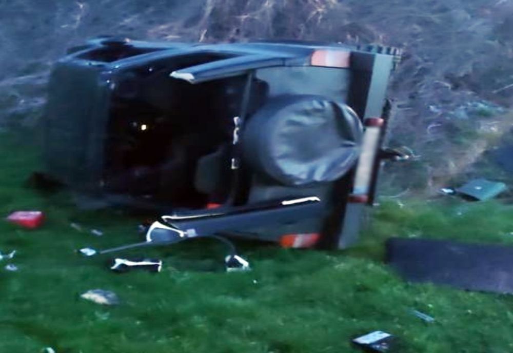 FOTO: A fugit de polițiști până s-a răsturnat! Bărbat din Bistrița-Năsăud prins beat și fără permis