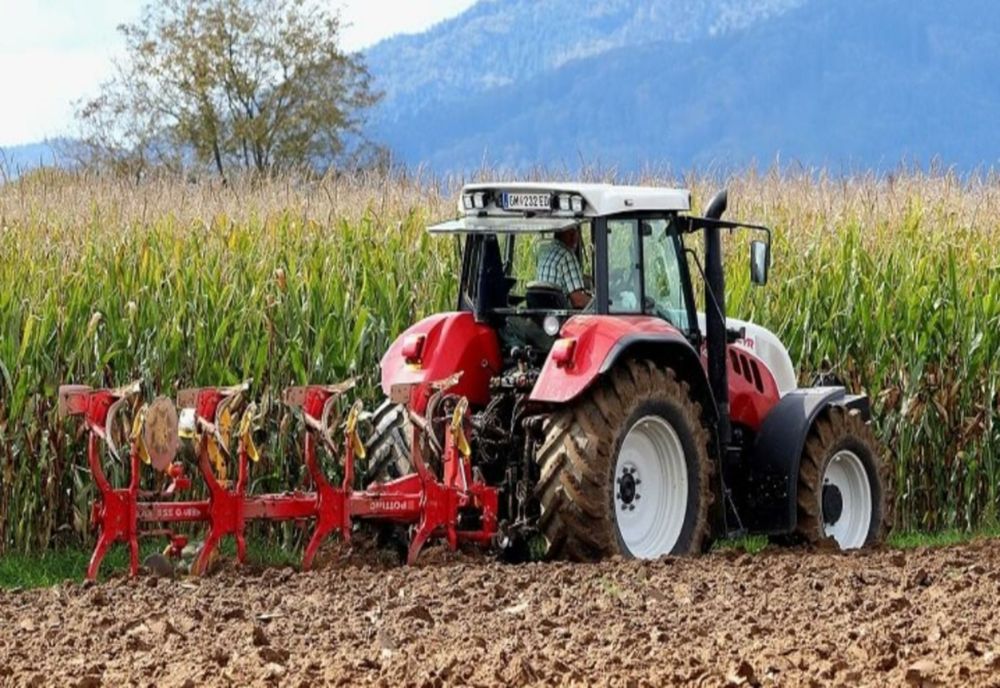 Aproape 102 milioane lei, ajutor de stat la motorină acordat pentru 12.880 de fermieri