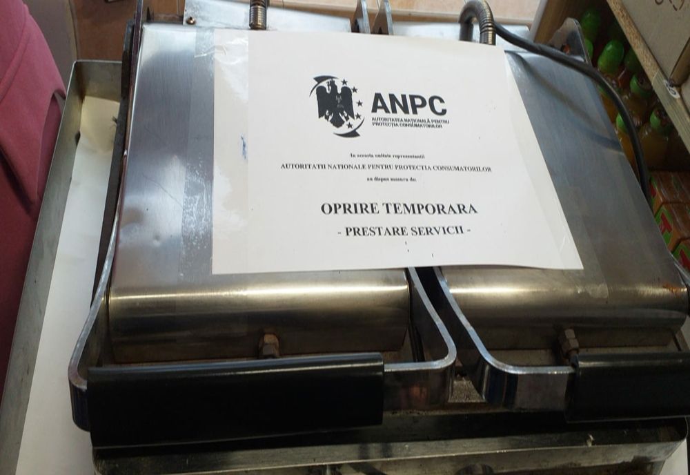  FOTO: Chioșcuri alimentare din incinta școlilor, controlate de Protecția Consumatorilor! s-au dat amenzi piperate, iar unul a fost închis temporar