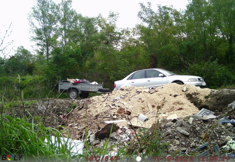 Bărbat din Josenii Bârgăului amendat cu 10.000 lei, după ce a abandonat deșeuri în natură