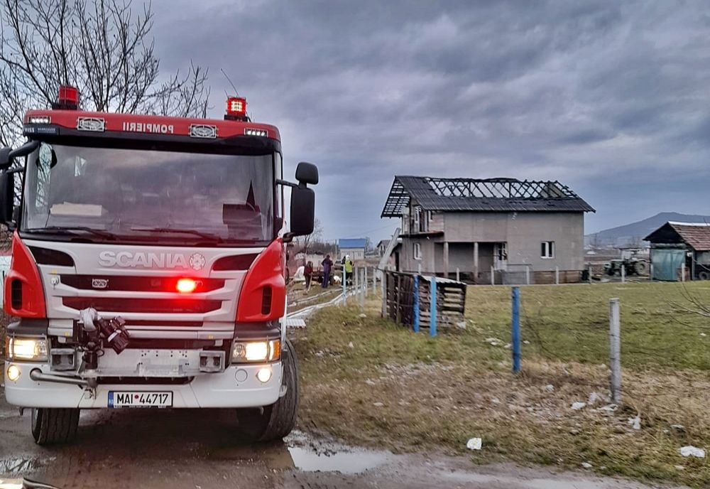 Casă din Arcalia, afectată de incendiu