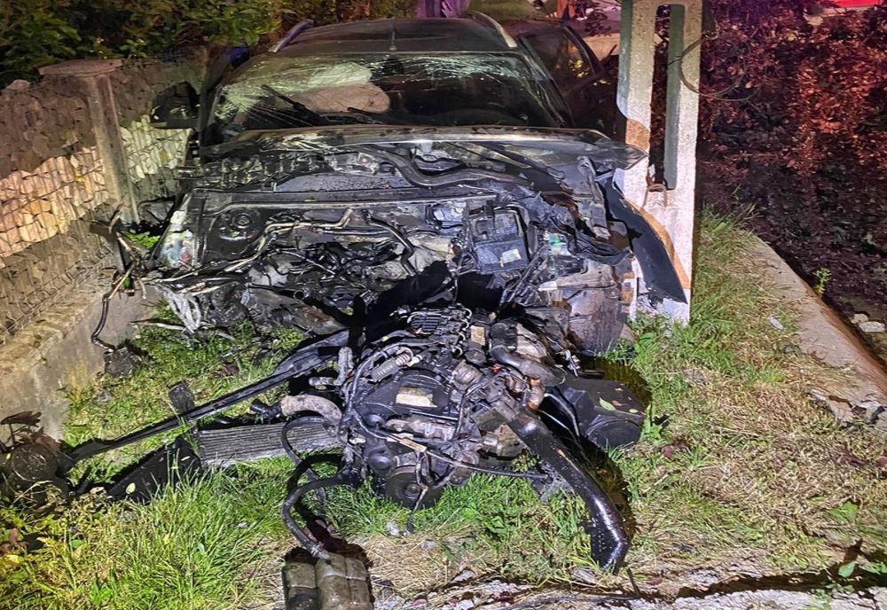 Accident in Bistrița Bârgăului! Doi tineri au ajuns la spital