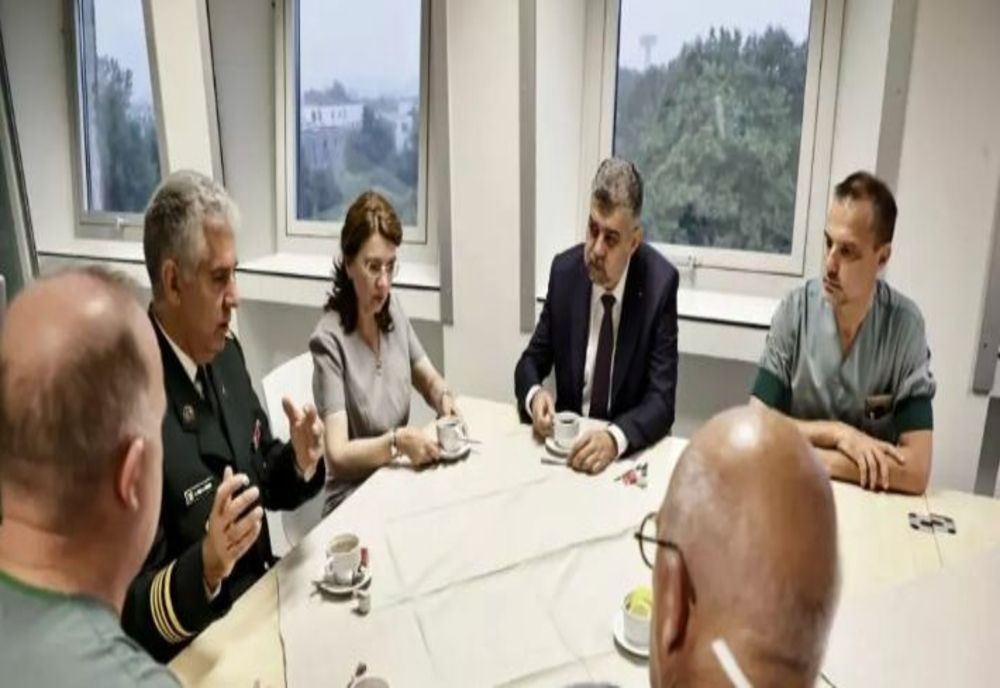 VIDEO Marcel Ciolacu i-a vizitat, la Bruxelles, pe românii răniţi în explozia de la Crevedia: „Starea de sănătate a unuia dintre pompierii noștri evoluează bine”