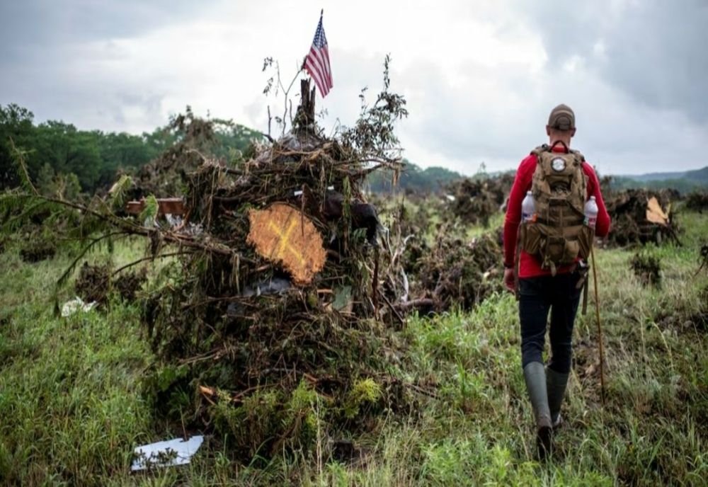 CEL PUȚIN 100 DE MORȚI ÎN URMA INUNDAȚIILOR DIN TEXAS