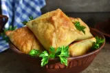 Ce conțin merdenelele. Ingredientele care afectează organismul în timp, potrivit nutriționiștilor