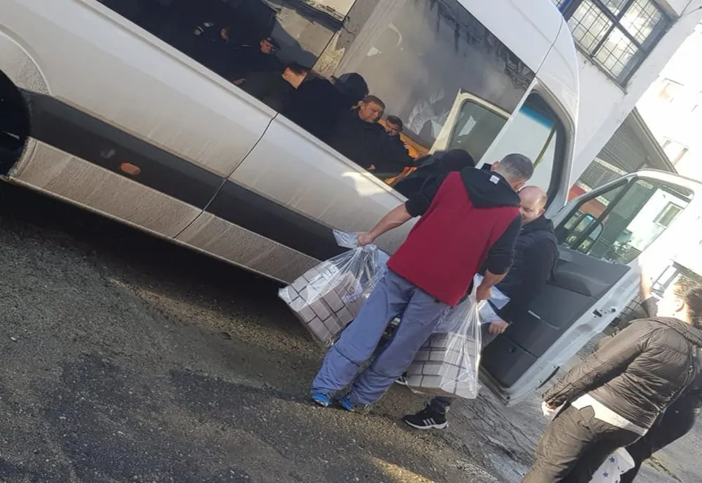 Materialele electorale și buletinele de vot, distribuite către secțiile de votare din Bistrița-Năsăud