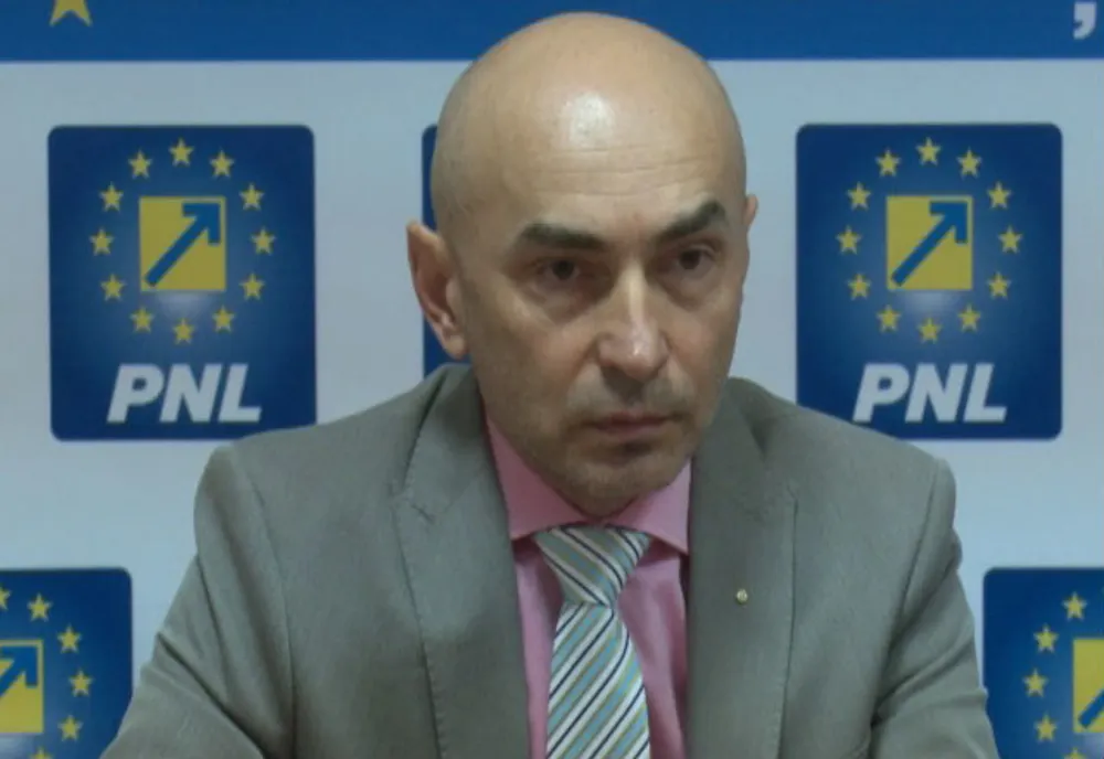 Ioan Peteleu sare la gâtul primarului Bistriței: Ce cadou și-a făcut Crețu pe final de mandat? Este rușinos de-a dreptul că vă folosiți de funcție să vă rezolvați propriile interese