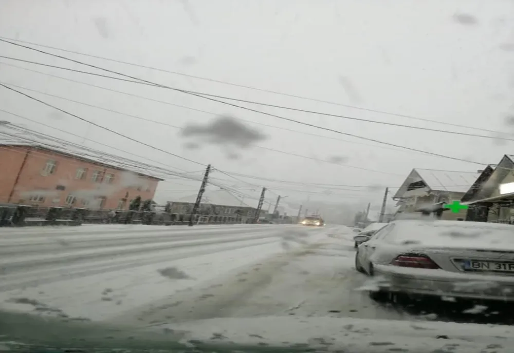 În Bistrița-Năsăud se circulă în condiții de iarnă! Avertizarea de COD GALBEN se prelungește