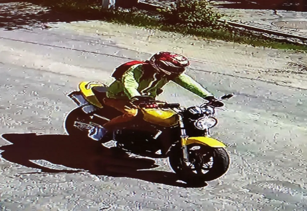 Copilaș de 5 anișori din Bistrița-Năsăud, rănit grav de un motociclist care a fugit de la locul accidentului! Polițiștii îl caută