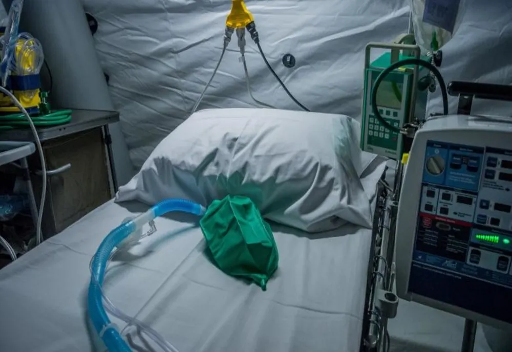 Două femei din Bistrița-Năsăud, depistate cu CoVid-19, au decedat! Una este fost cadru medical de la Spitalul Orășenesc Năsăud! Bilanțul negru a ajuns la 24