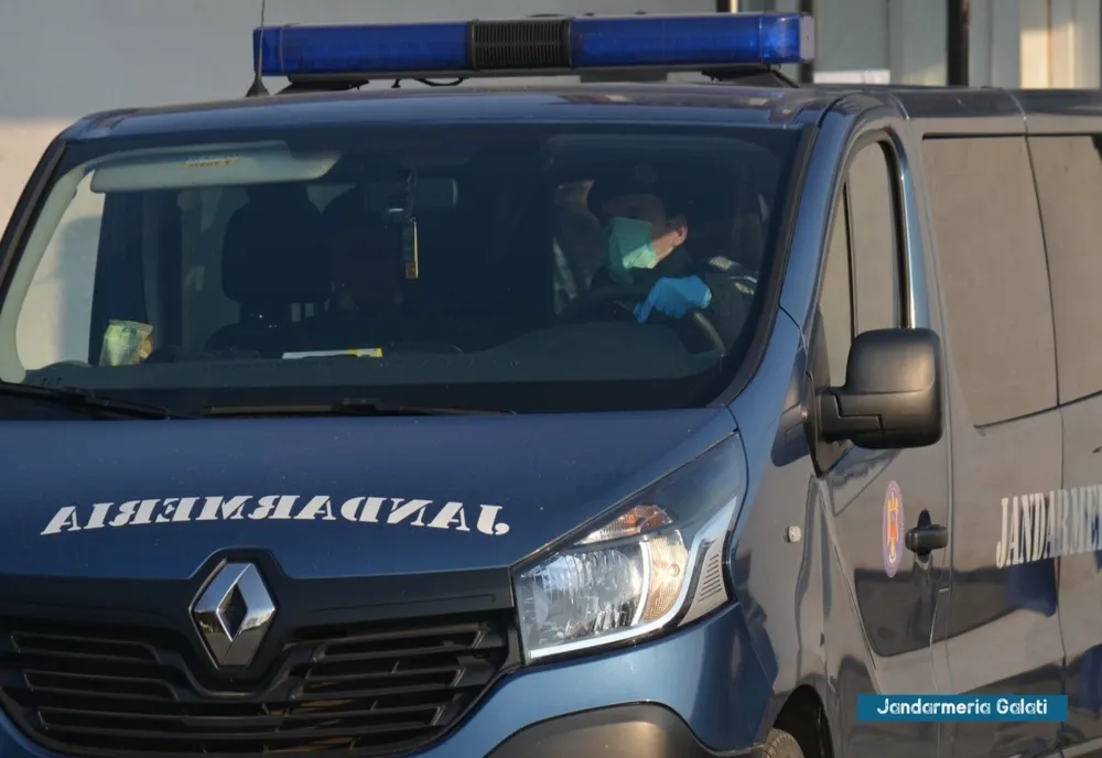 Bărbat venit din străinătate, amendat din cauză că a părăsit carantina! Unde l-au găsit jandarmii