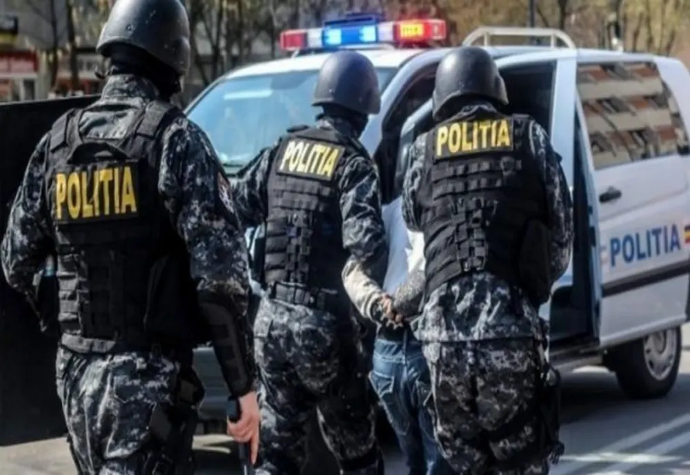 Percheziţii în Mureş şi Bistriţa-Năsăud! Trei persoane arestate după ce l-au obligat pe un bărbat să le dea mai multe terenuri