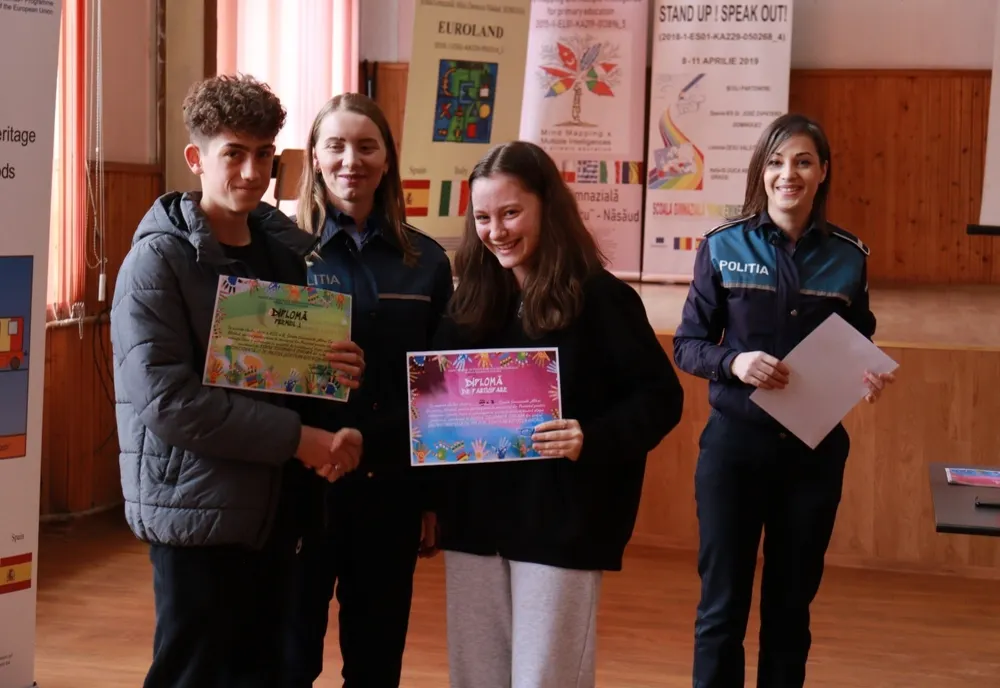 Elevii din Năsăud, câștigători ai concursului "STOP Bullying în școli!"