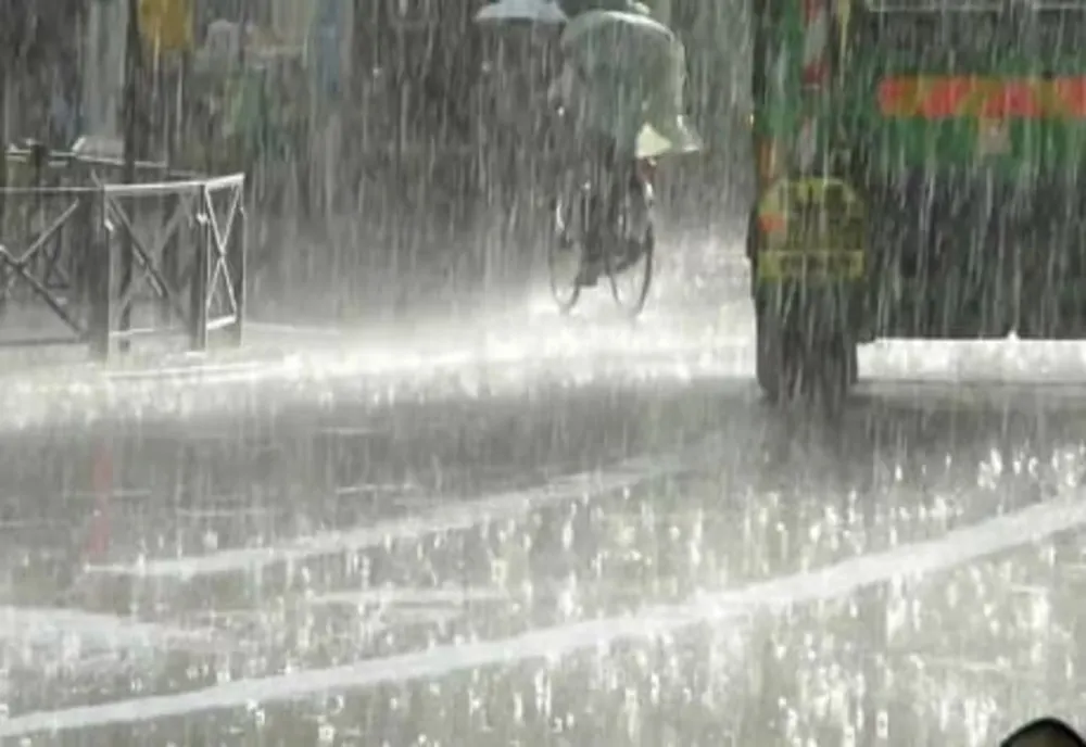 ATENȚIONARE METEOROLOGICĂ: COD GALBEN PENTRU INSTABILITATE ATMOSFERICĂ ÎN WEEKEND