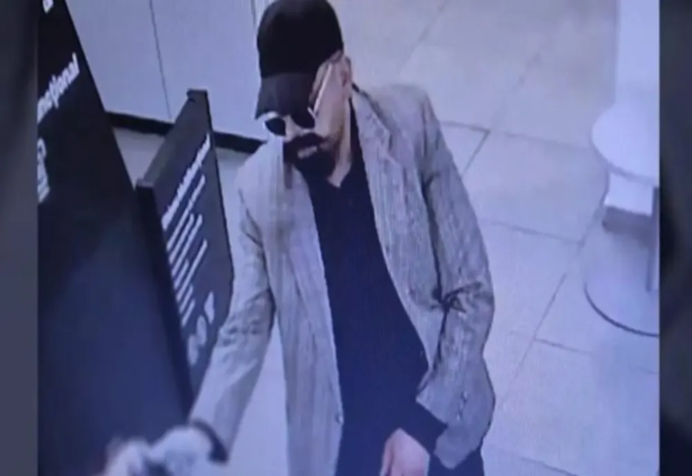 JAF ARMAT IAȘI: PRIMELE IMAGINI CU ATACATORUL DE LA BANCĂ
