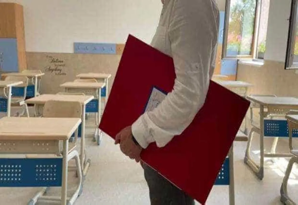 MINISTERUL EDUCAȚIEI I-A INVITAT LA DISCUȚII, MARȚI, PE SINDICALIȘTII DIN ÎNVĂȚĂMÂNT