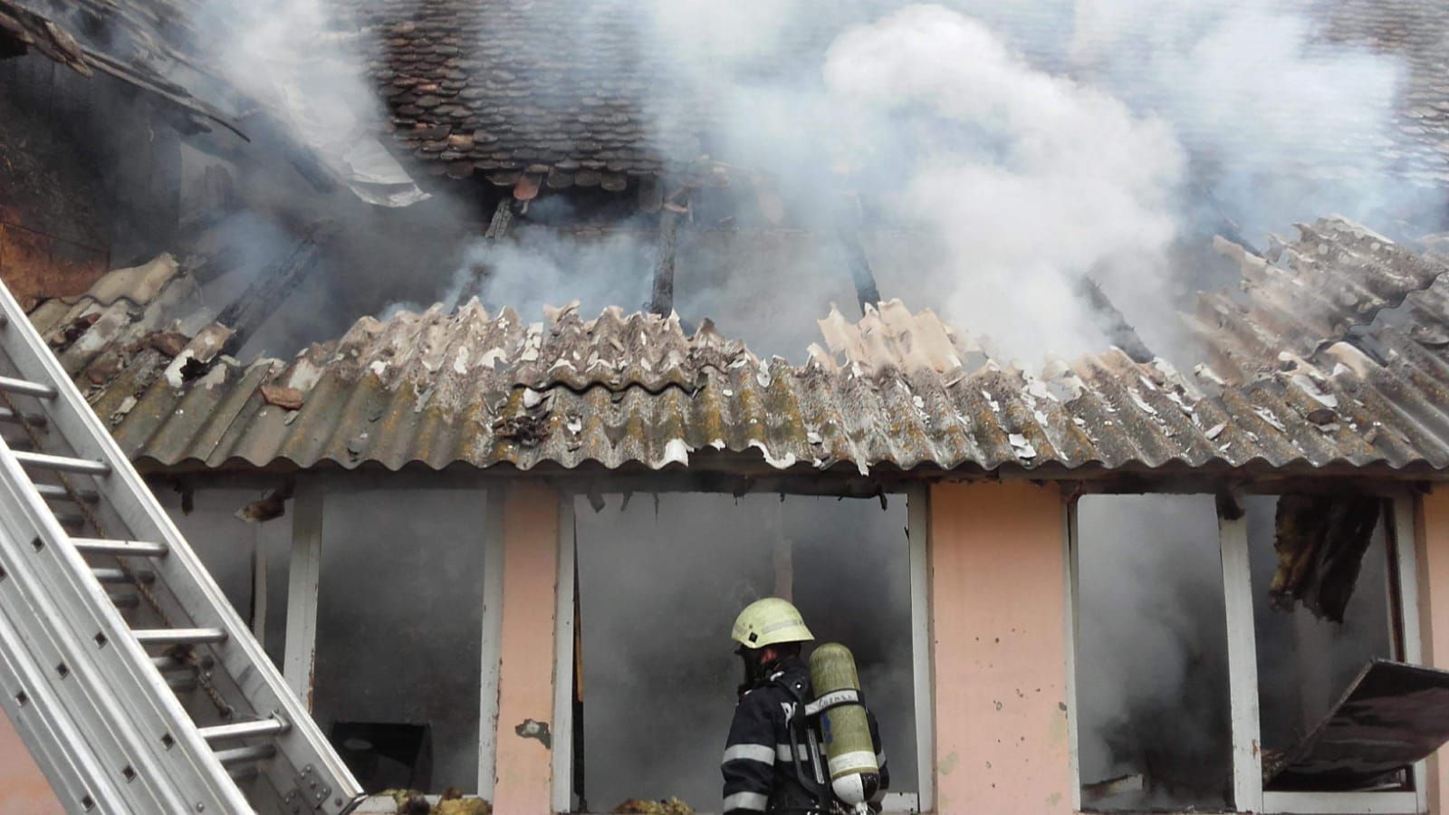 9c50a800-9df6-4246-bab2-254a5797b9cf