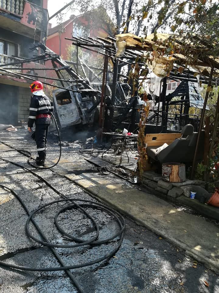 40460768_1910723082381310_4367104462897020928_n