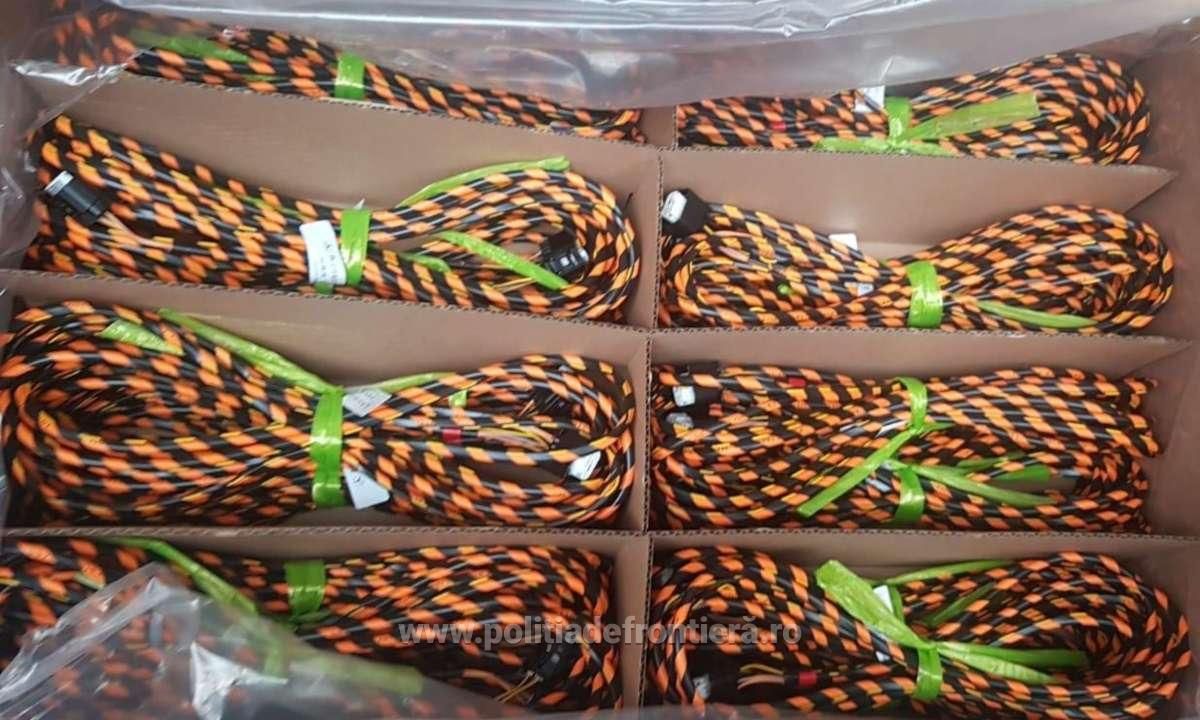 1541059906372-011102-S4