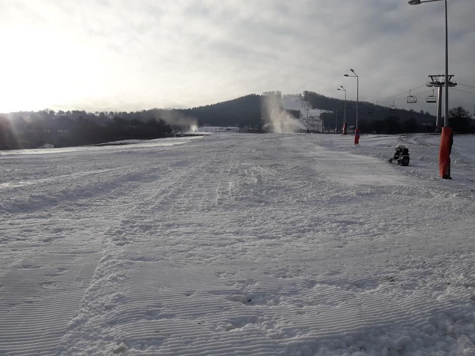 52867268_2066175673462459_664599326667833344_n