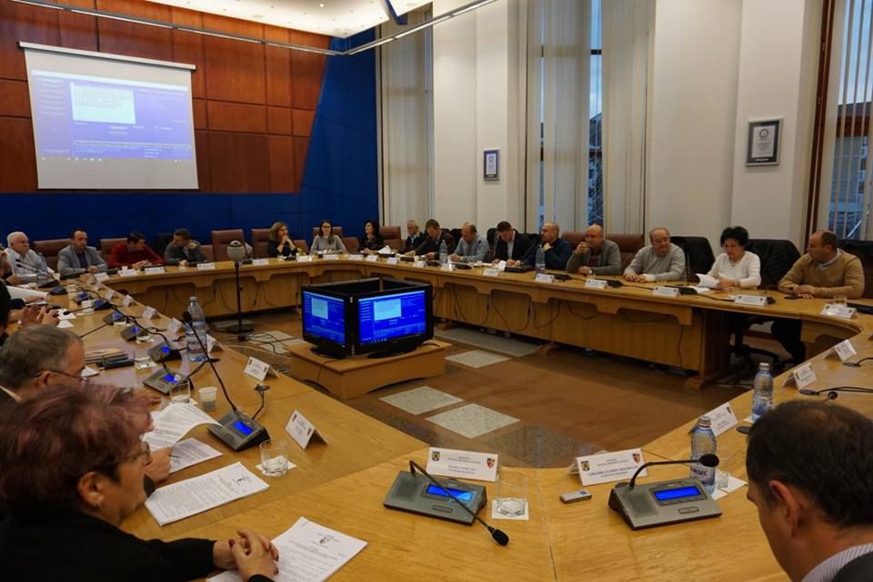 48356659_2047436978643172_1997883550463950848_n