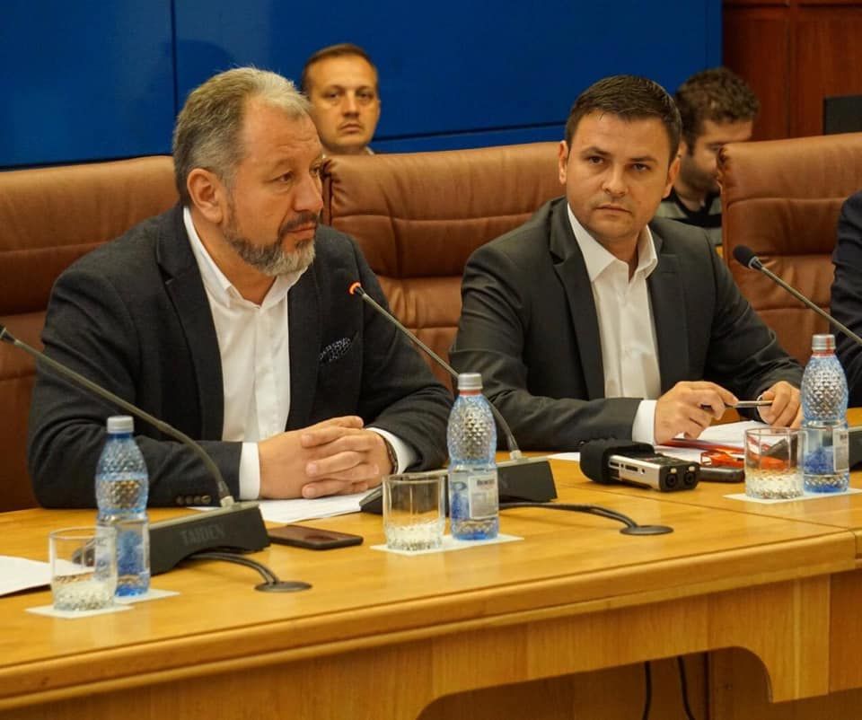 61285589_10156839992156117_8681255277569245184_n