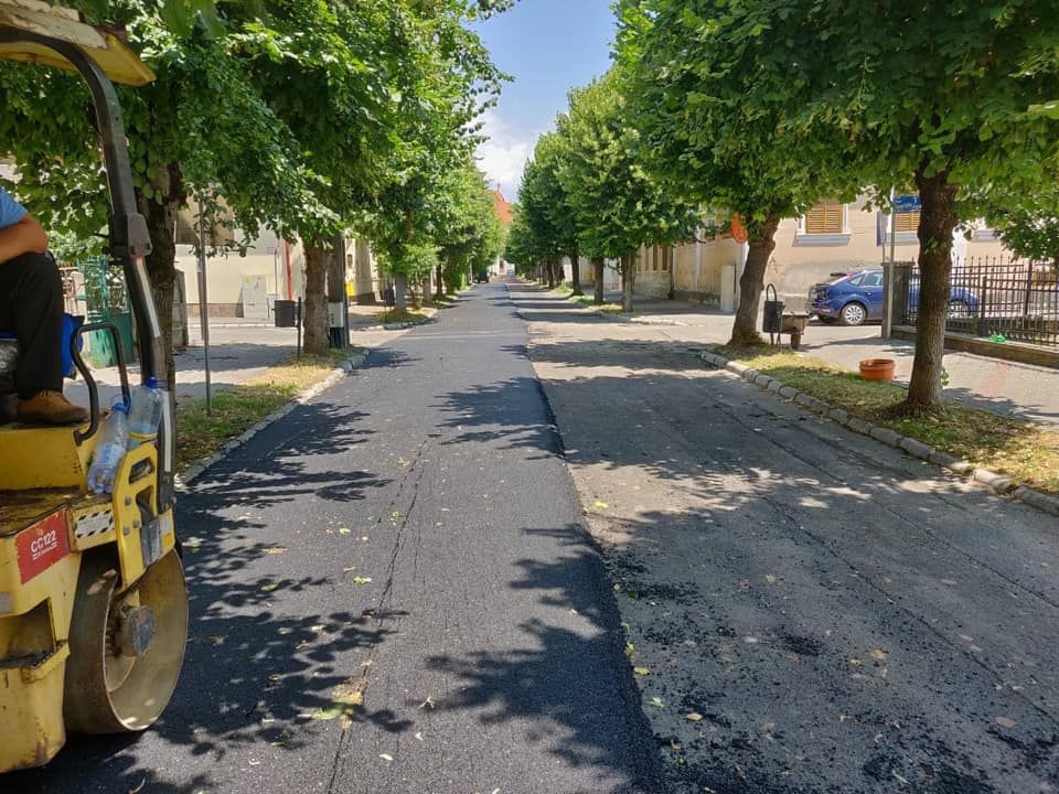 65304675_826940644352149_8831325377671462912_n