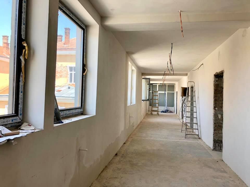 68706464_851933321852881_2171180142213201920_n