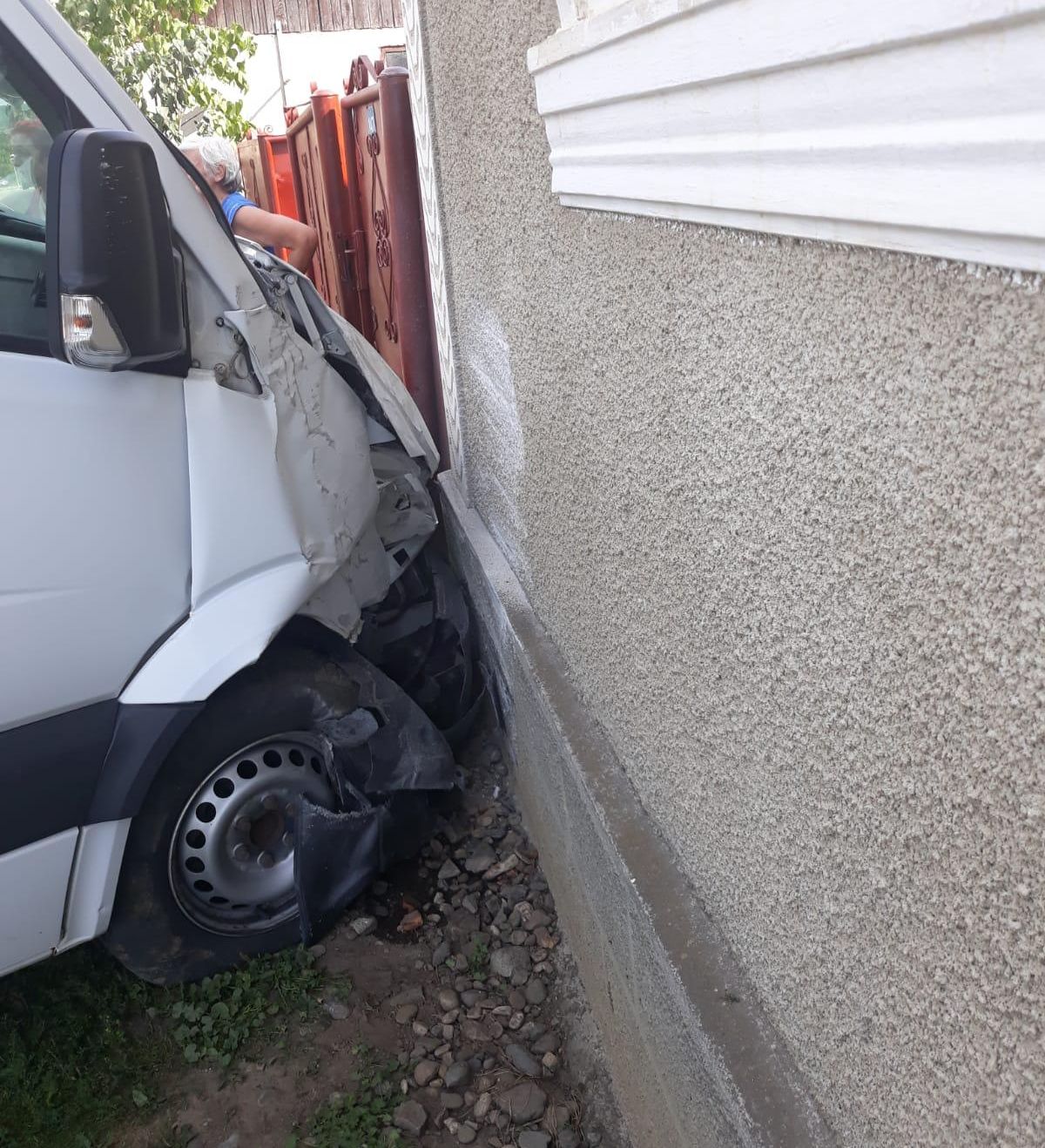 e1d588d2-6aa5-4767-8e97-8b996a63b2c6