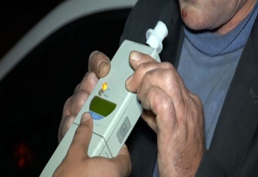 Un bistrițean a intrat cu mașina într-un atelaj hipo! Era beat mort