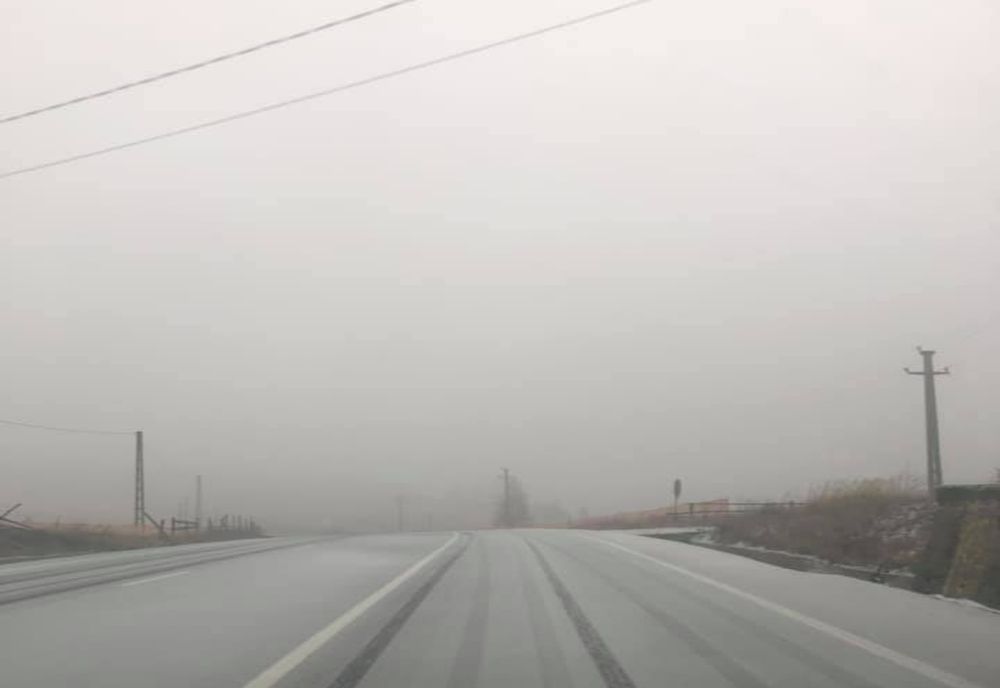 Pe drumurile din Bistrița-Năsăud se circulă în condiții de iarnă! Peste 100 de utilaje au intrat în acțiune