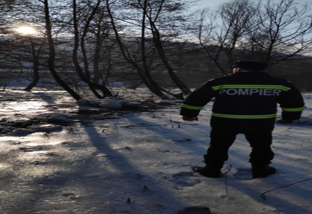 Zăpor de pe râul Rebra de circa jumătate de kilometru, monotorizat de ISU Bistrița-Năsăud și SGA