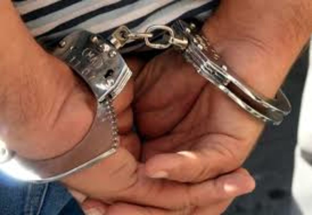 Bistrițeanul arestat preventiv pentru proxenetism este recidivist! La 26 de ani are deja 3 condamnări la activ. Vezi ce a făcut