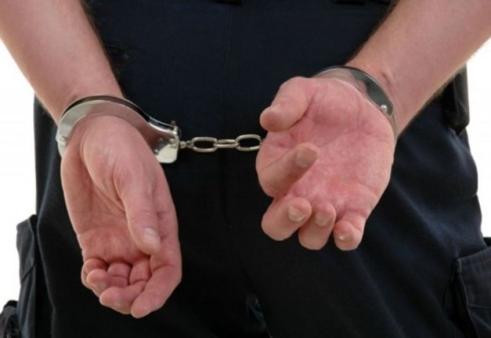 Un adolescent din Bistrița are probleme mari cu legea! Pe lângă dosarul de tâlhărie, s-a mai ales cu unul pentru tenativă de evadare 