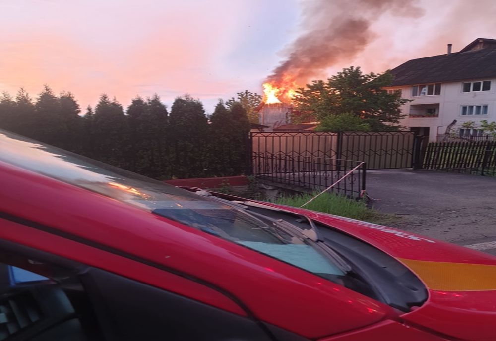 Incendiu puternic la Năsăud