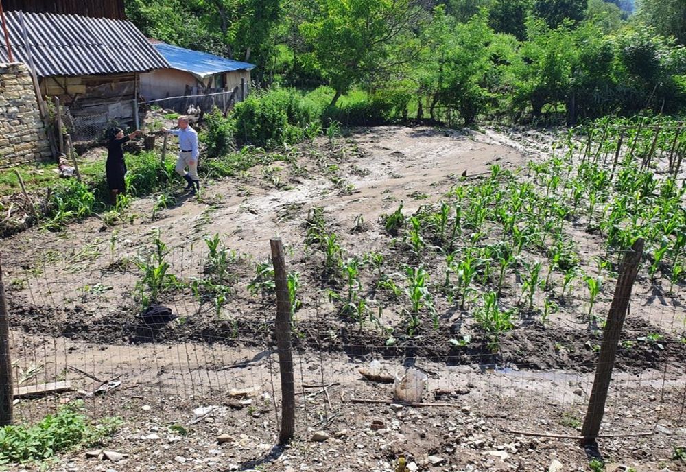 FOTO: Cinci sate ale comunei Nușeni și două ale comunei Silivașu de Câmpie, afectate de ploile torențiale
