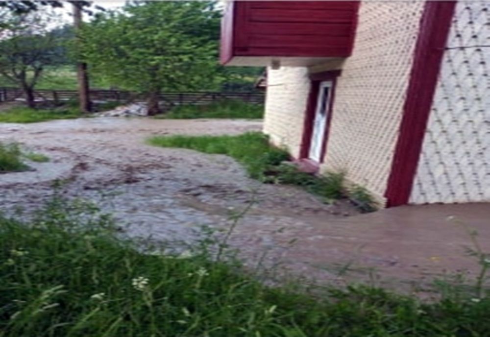 Ploile torențiale au cauzat probleme în mai multe localități din Bistrița-Năsăud