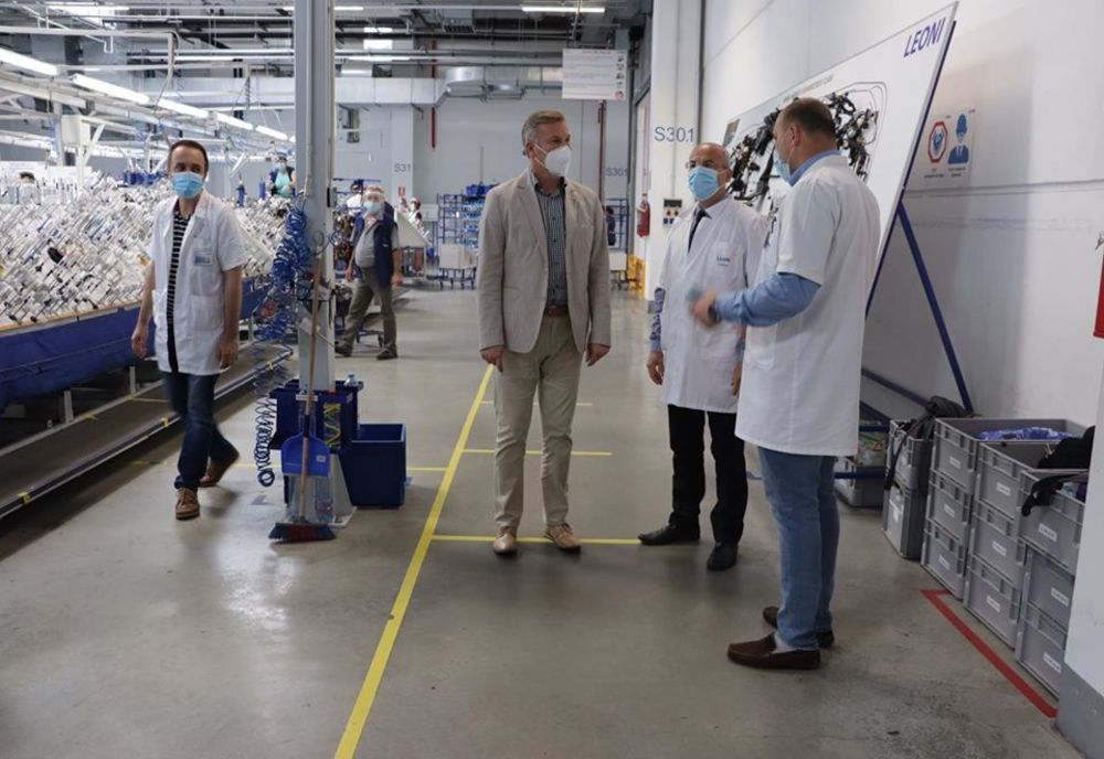 Compania Leoni, verificată de prefectul Dolha, după ce mai mulți angajați au fost depistați cu CoVid-19
