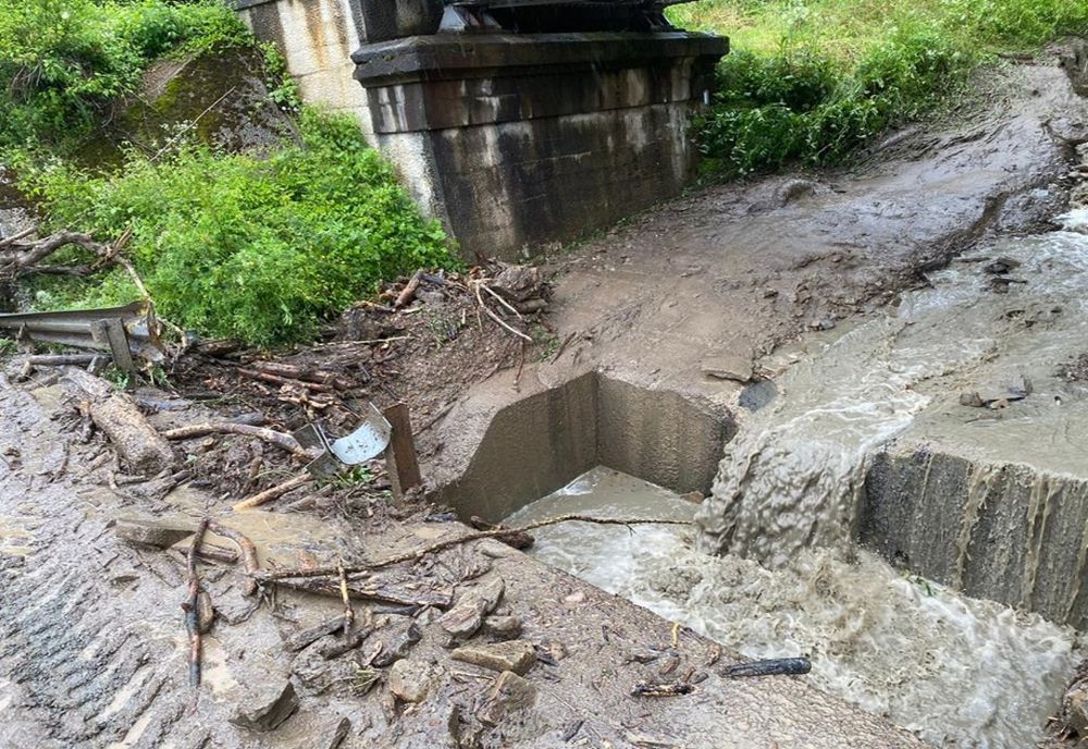 FOTO: Mai multe localități din Bistrița-Năsăud, afectate de ploile torențiale