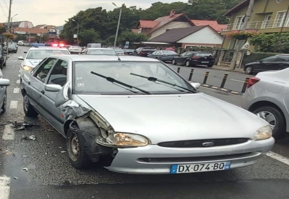 Șofer căutat de polițiști! A accidentat o femeie, în Bistrița, și a fugit de la locul faptei