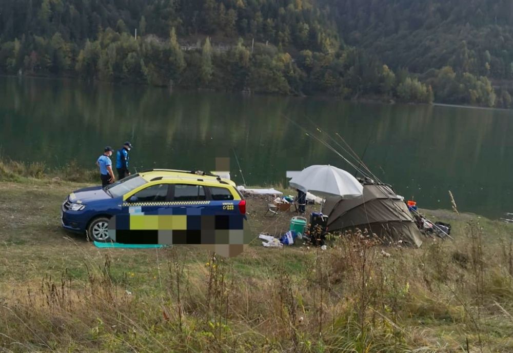 Bistrițean, amendat pentru pescuit ilegal pe Lacul Colibița