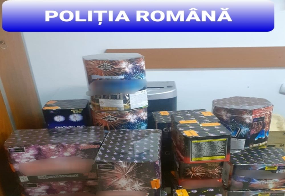 FOTO: Angajatul unei firme de curierat, prins cu zeci de kilograme de petarde! Polițiștii bistrițeni cercetează cazul