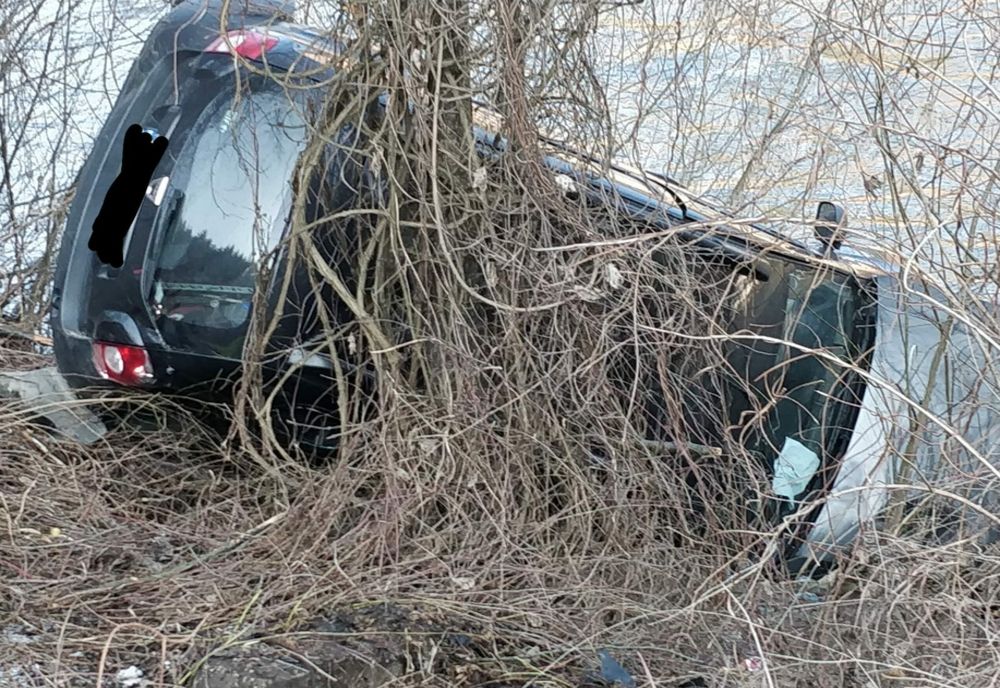 FOTO: Accident în Sângeorz Băi! O femeie a fost rănită