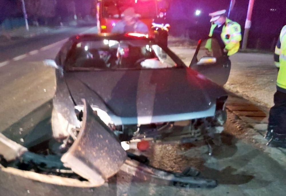 Accident la o intersecție de pe DN 17, în Crainimăt! O șoferiță a fost rănită